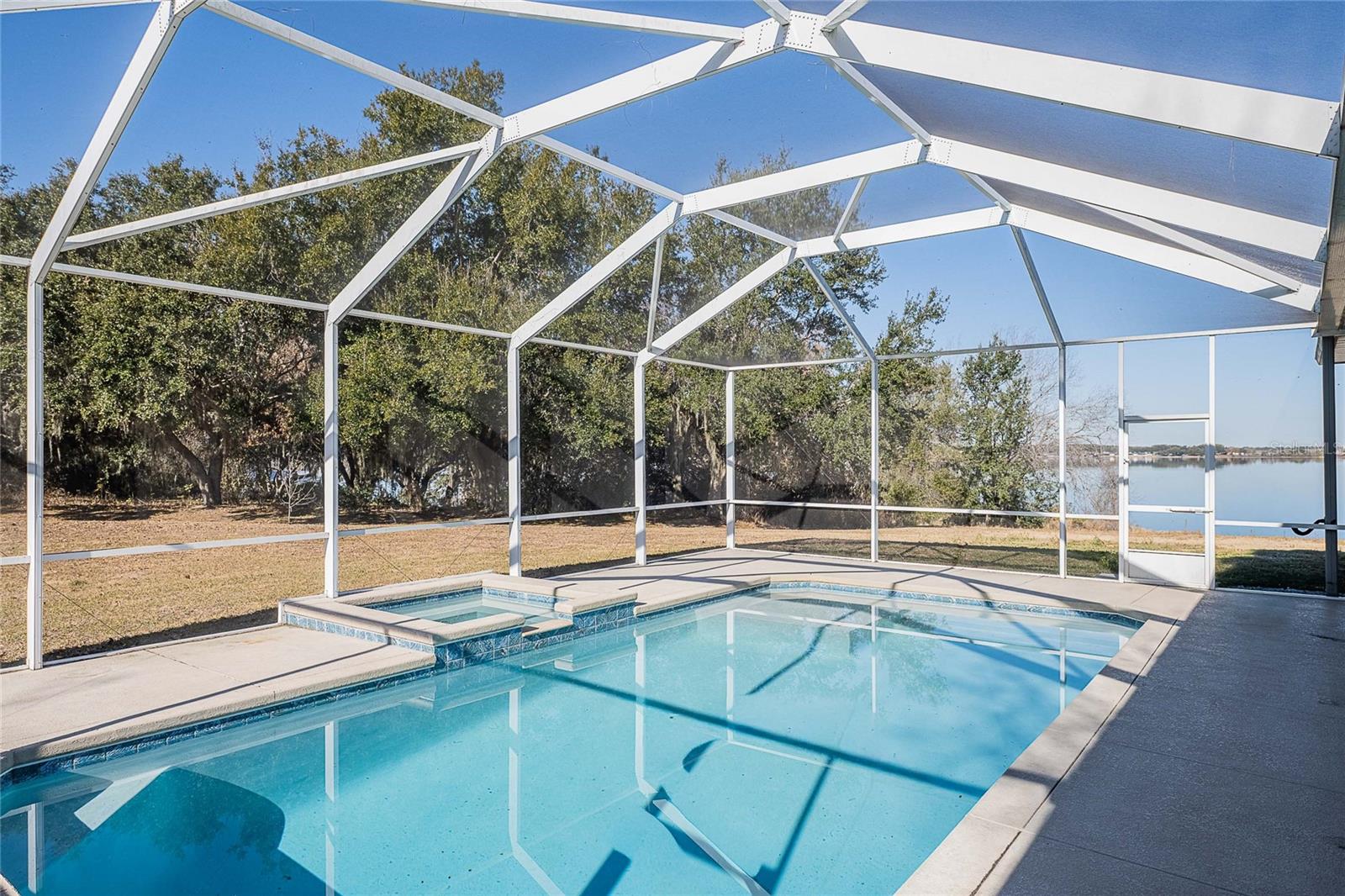 SUTTON PLACE PH 01 - Residential