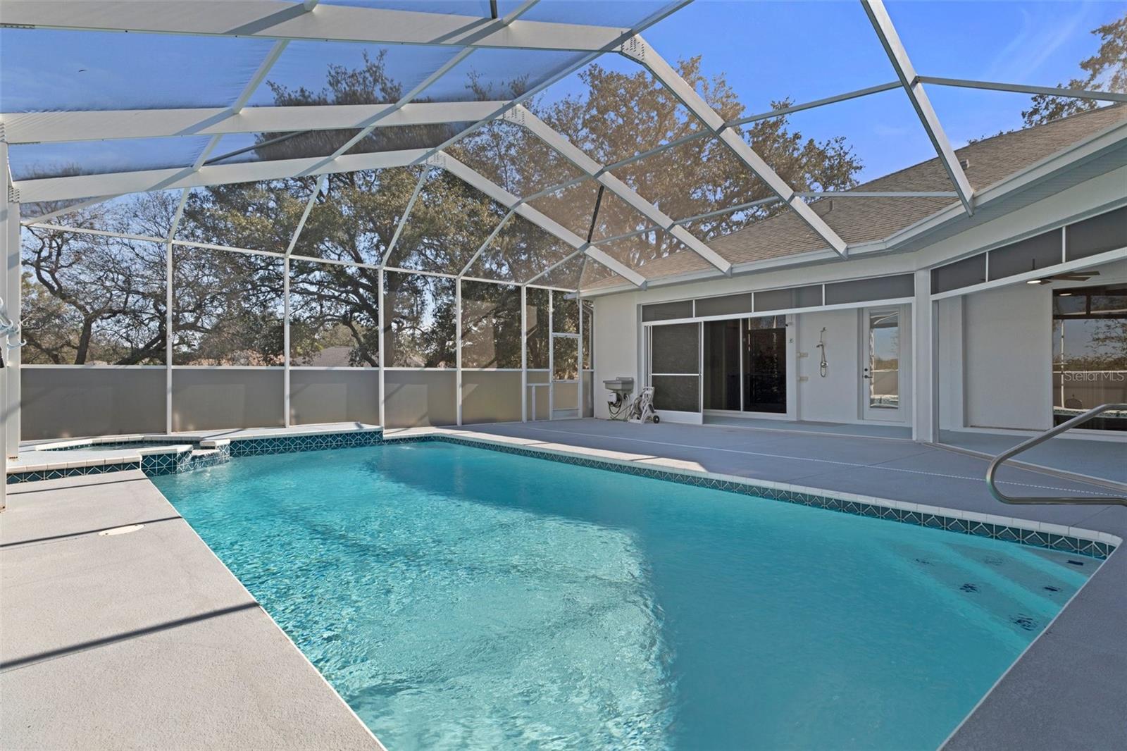 PADRONS WEST LINDEN ESTATES - Residential