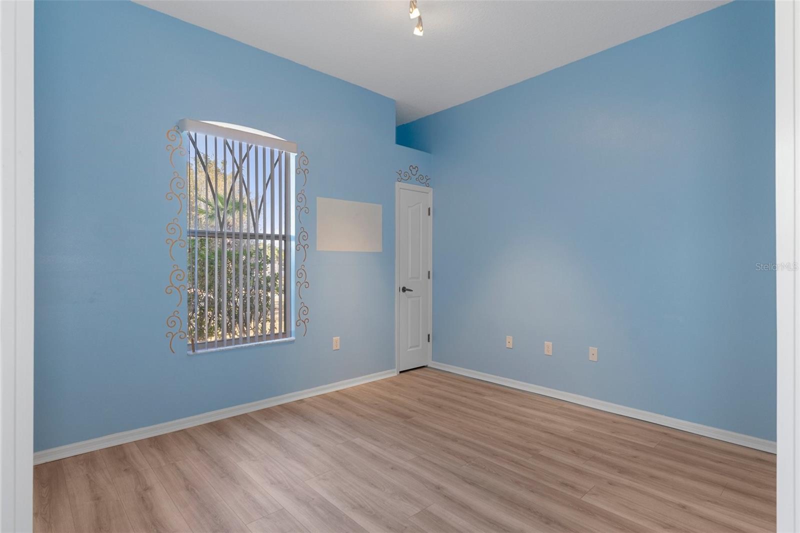 PADRONS WEST LINDEN ESTATES - Residential