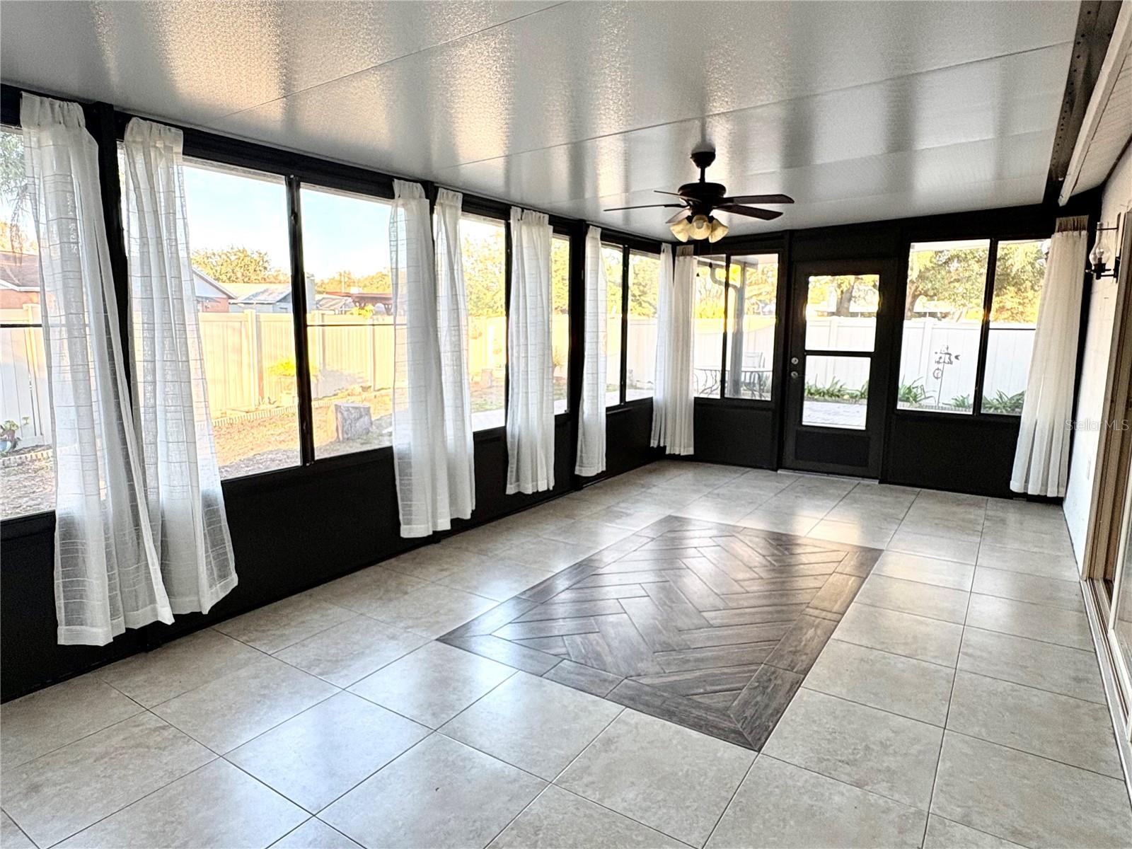 CARROLLWOOD MEADOWS UNIT VII P - Residential Lease