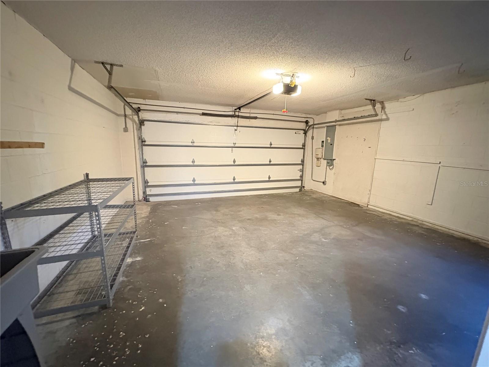 CARROLLWOOD MEADOWS UNIT VII P - Residential Lease