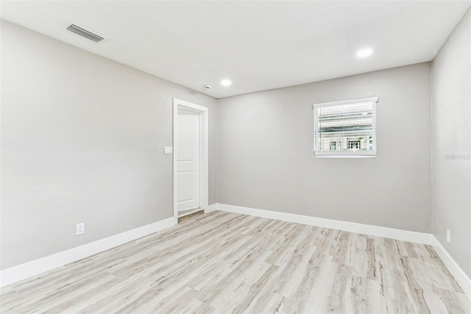 BAYSHORE ESTATES NO 2 - Residential Lease