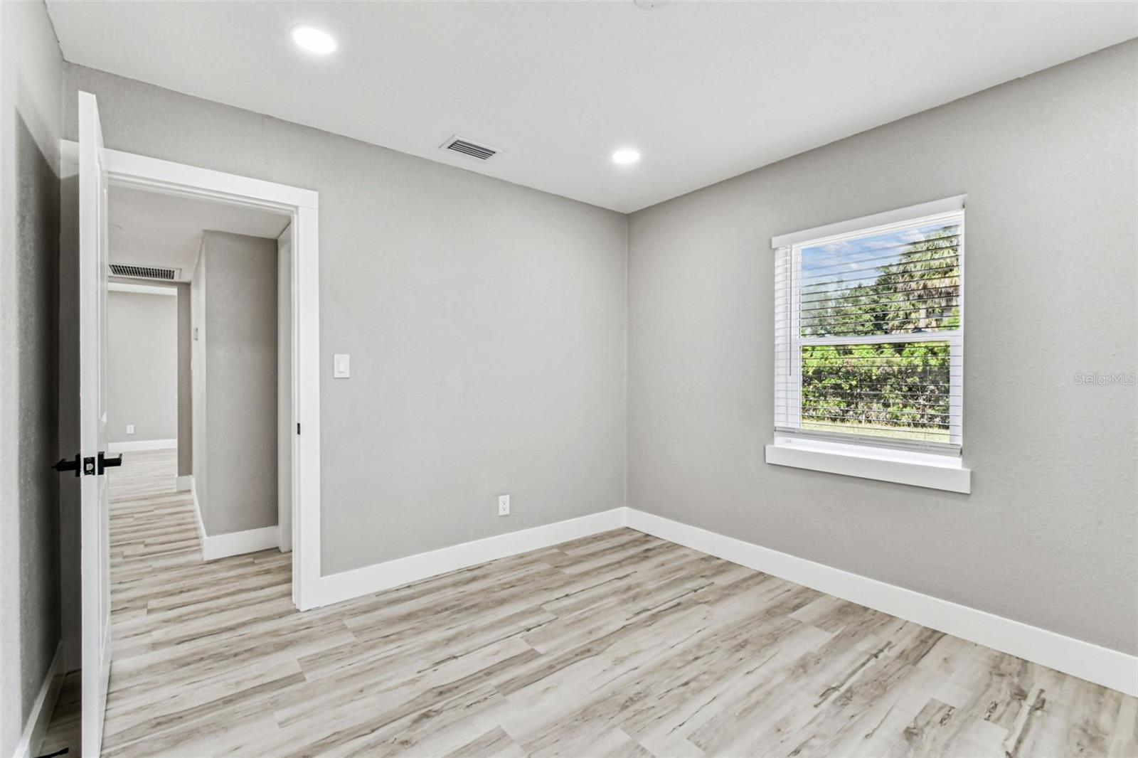 BAYSHORE ESTATES NO 2 - Residential Lease