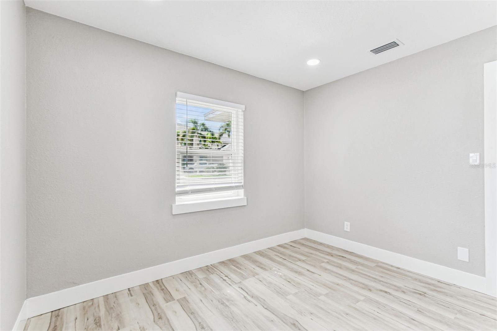 BAYSHORE ESTATES NO 2 - Residential Lease