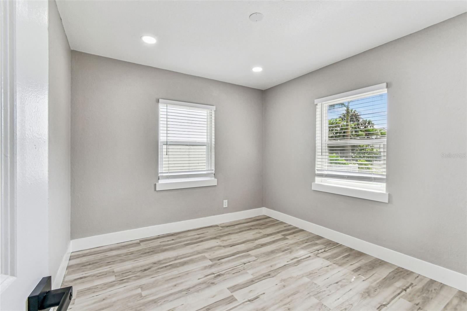 BAYSHORE ESTATES NO 2 - Residential Lease