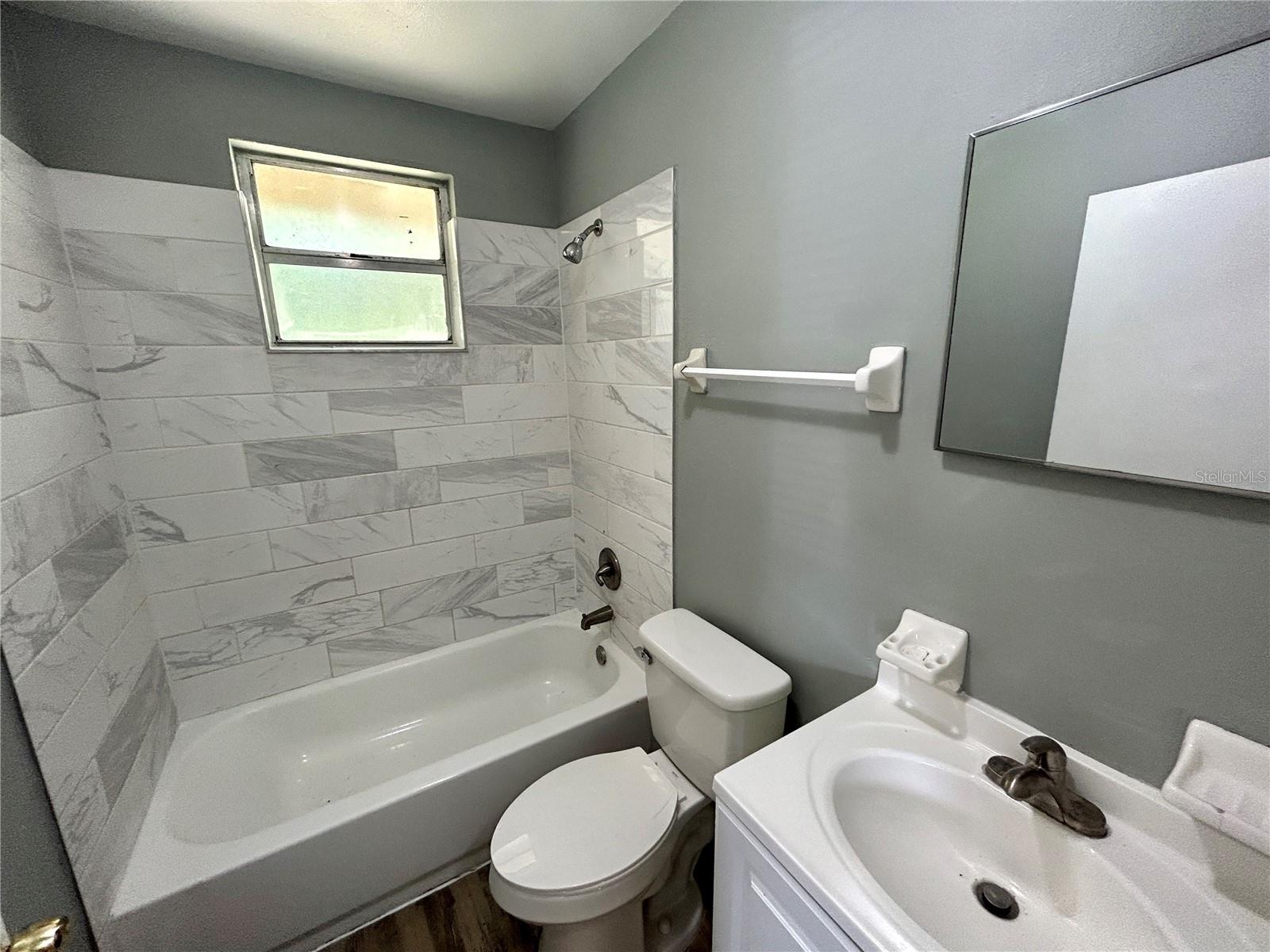 LYNWOOD PARK - Residential Lease