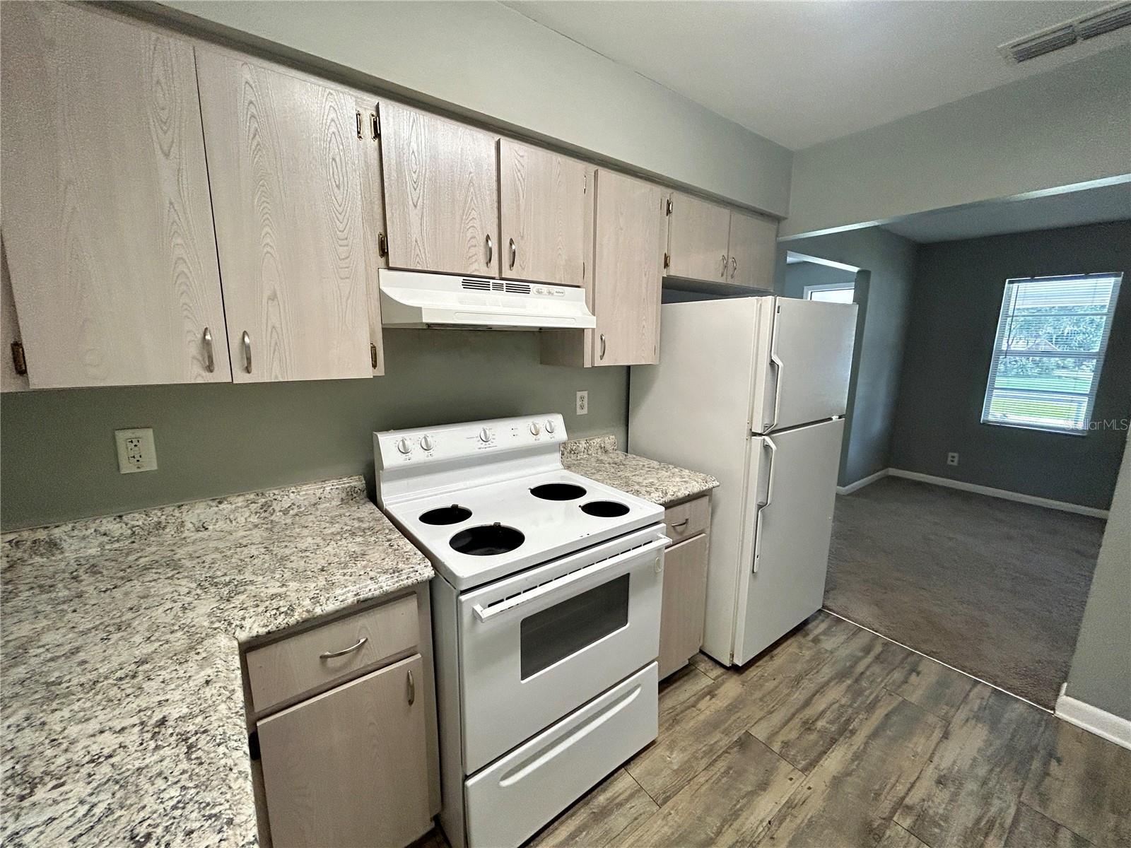 LYNWOOD PARK - Residential Lease