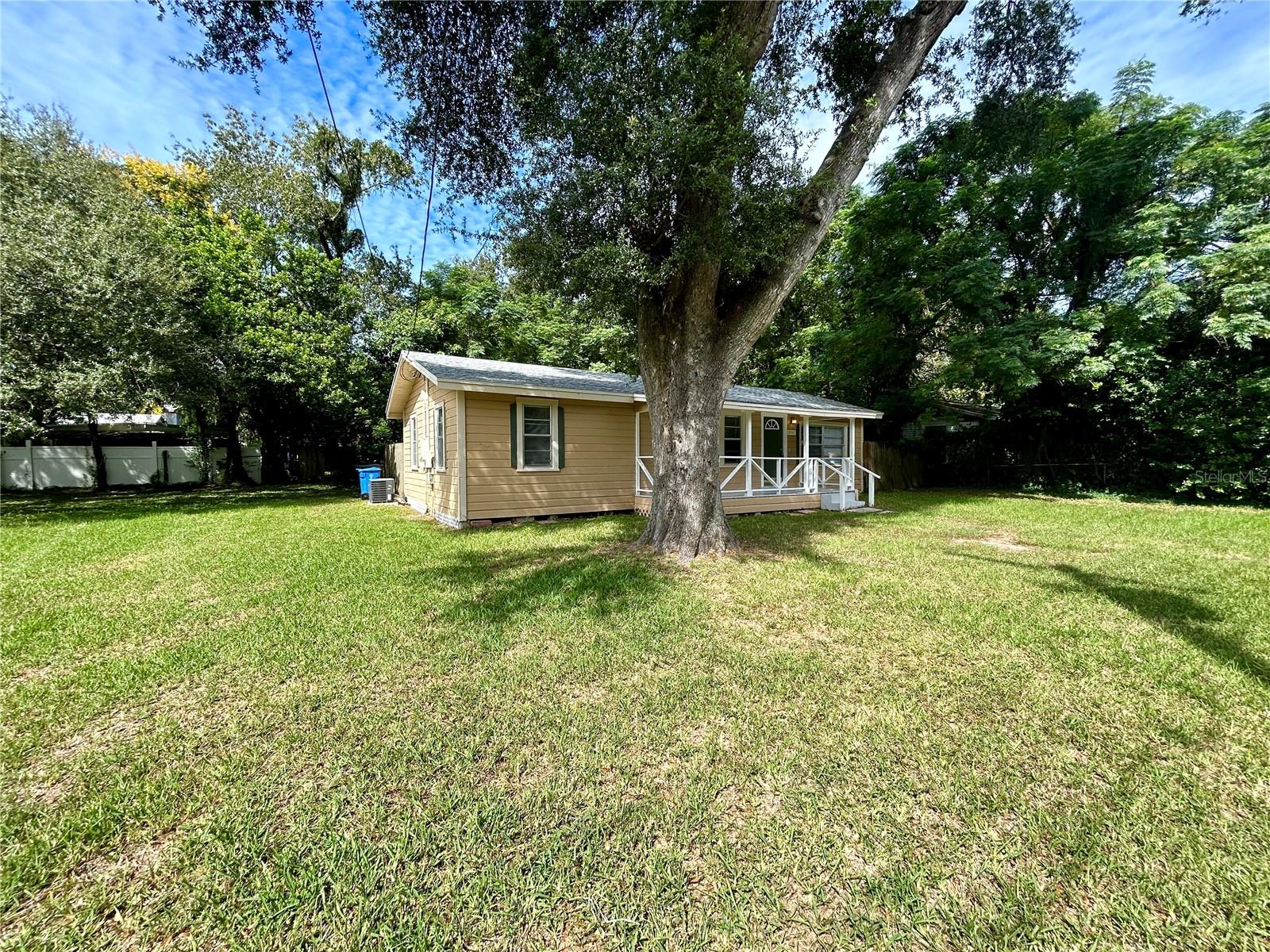 LYNWOOD PARK - Residential Lease