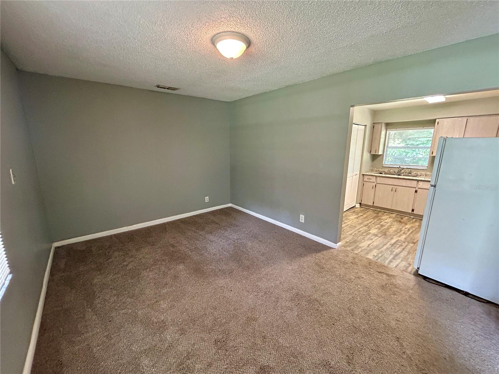 LYNWOOD PARK - Residential Lease