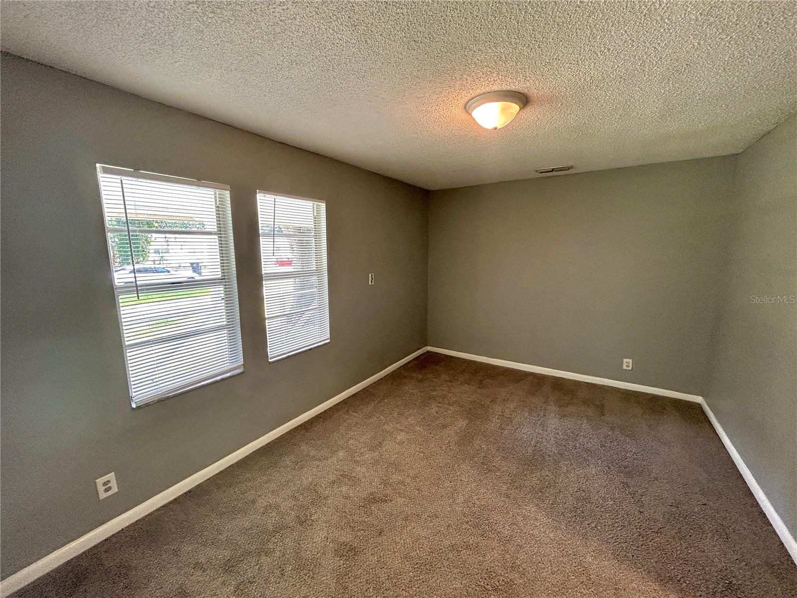 LYNWOOD PARK - Residential Lease