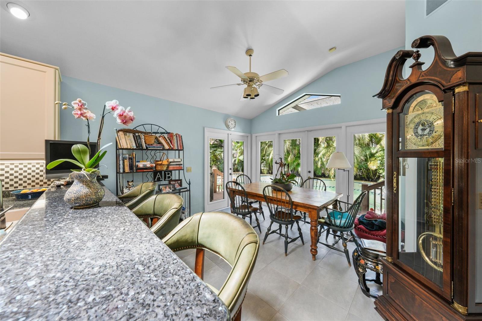 DAVIS ISLANDS PB10 PG52 TO 57 - Residential