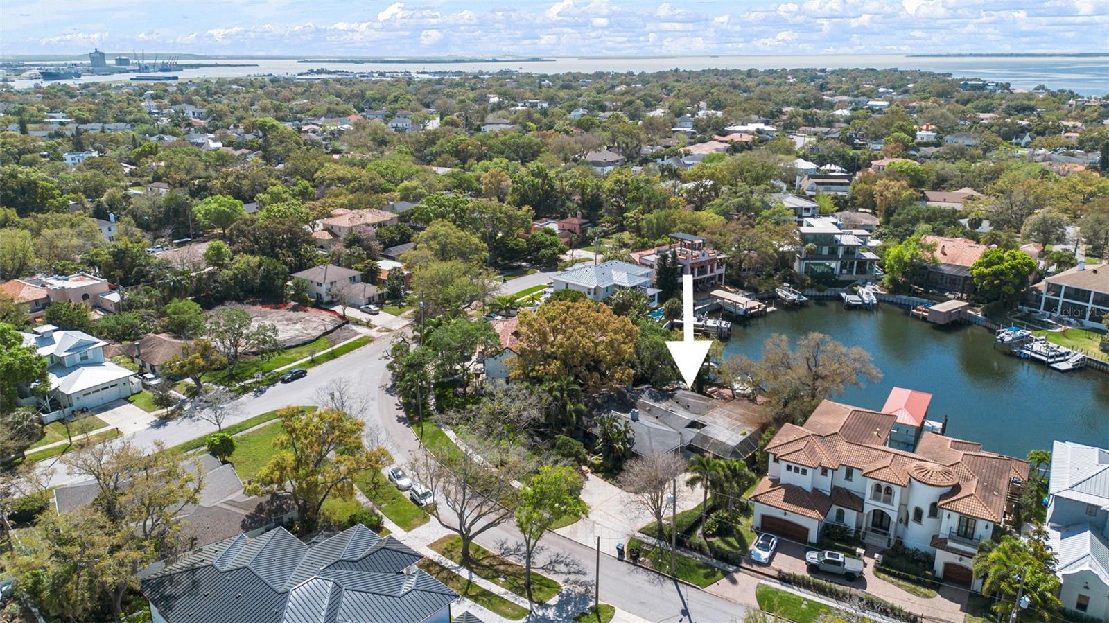 DAVIS ISLANDS PB10 PG52 TO 57 - Residential