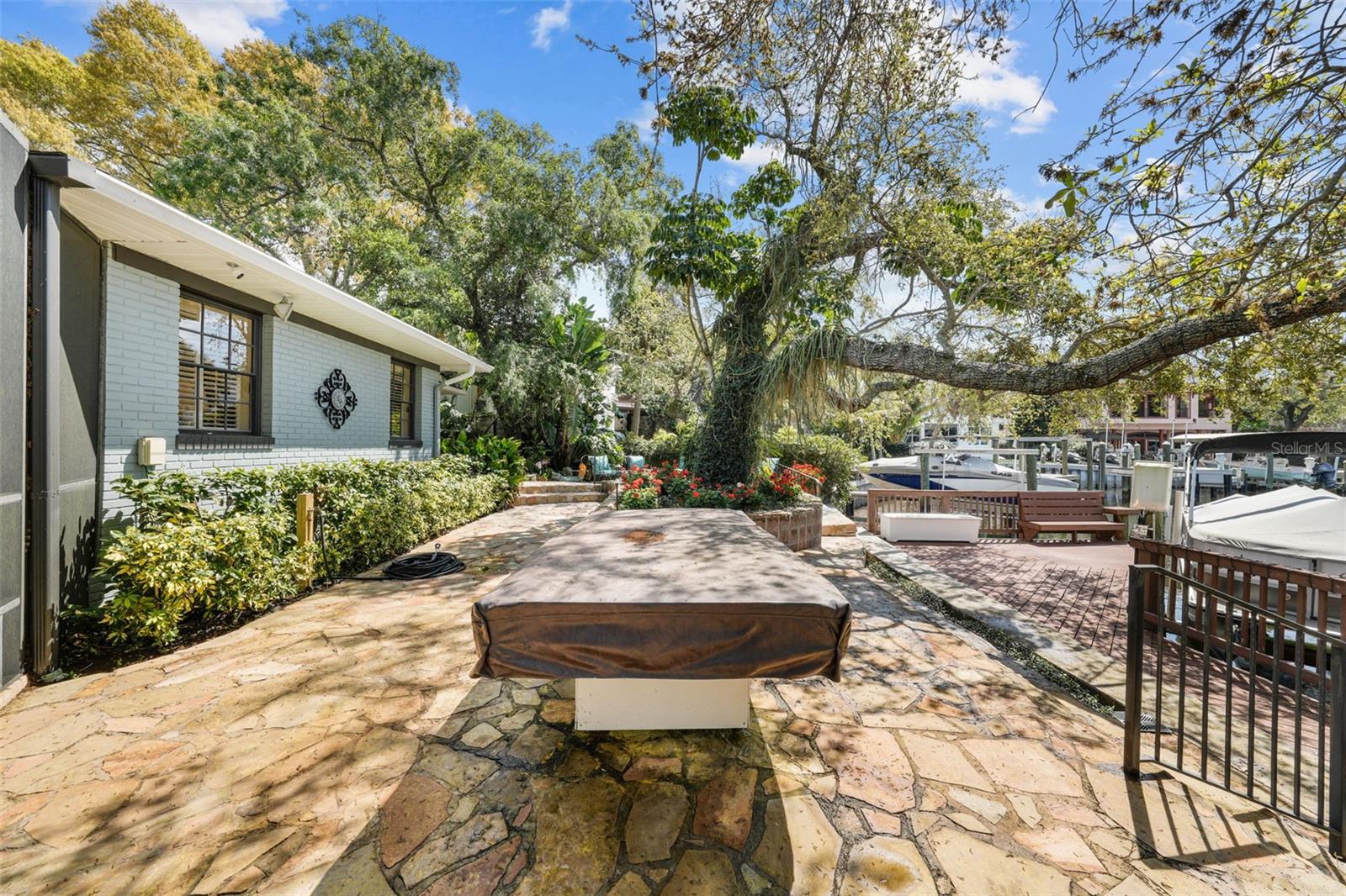 DAVIS ISLANDS PB10 PG52 TO 57 - Residential