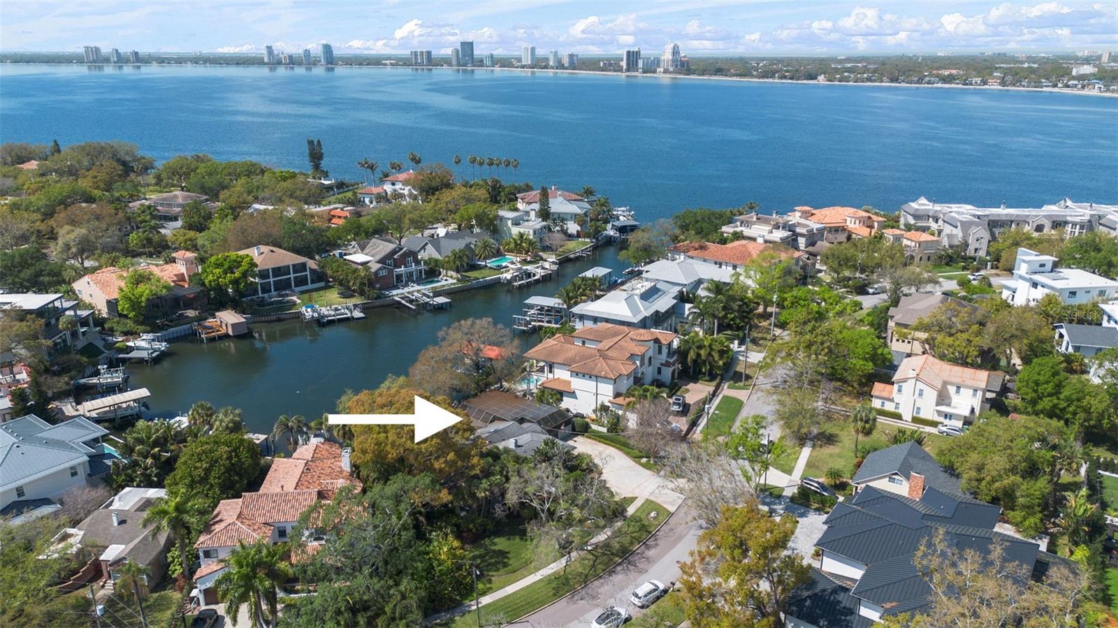 DAVIS ISLANDS PB10 PG52 TO 57 - Residential