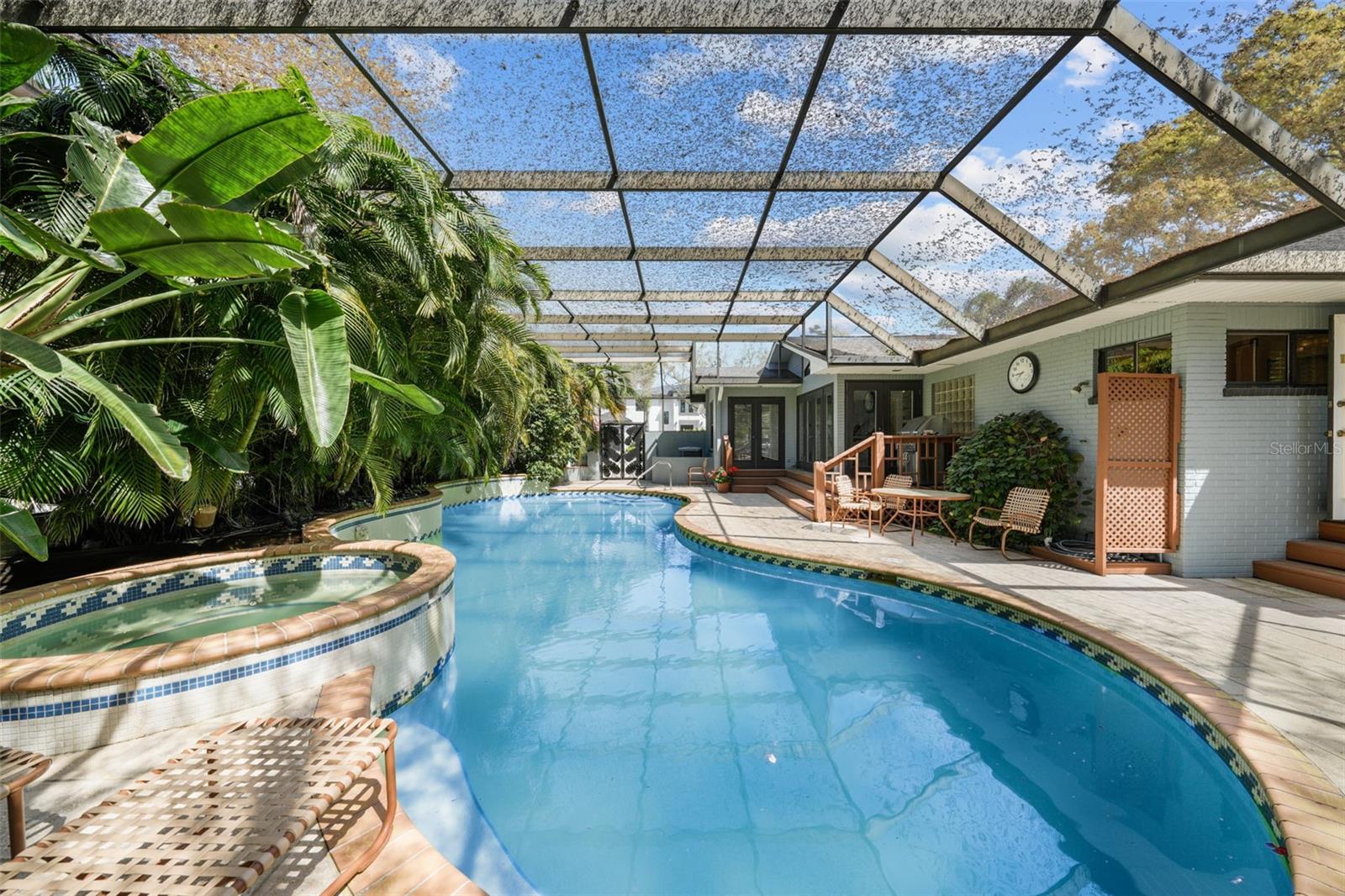 DAVIS ISLANDS PB10 PG52 TO 57 - Residential