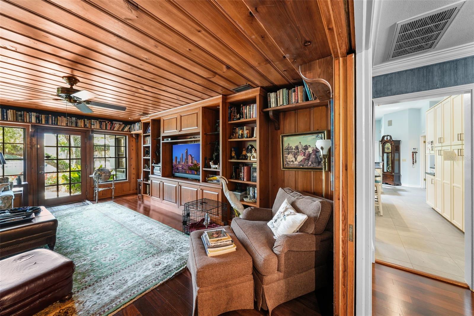 DAVIS ISLANDS PB10 PG52 TO 57 - Residential