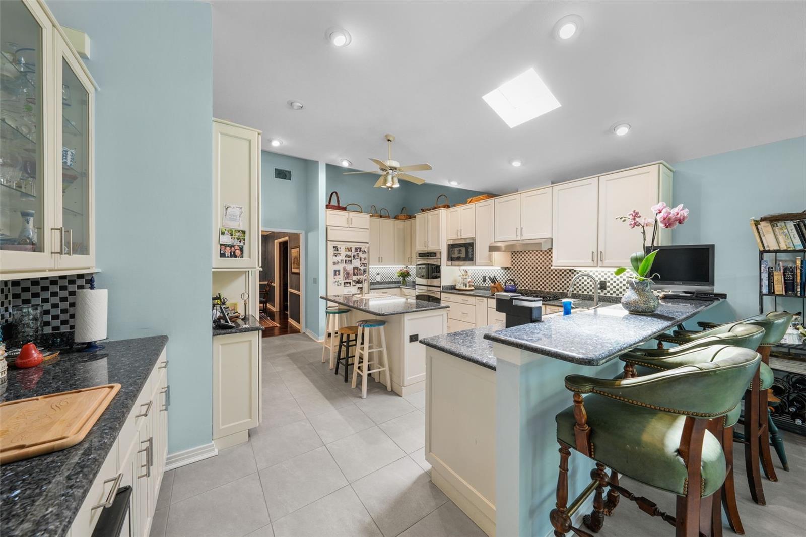 DAVIS ISLANDS PB10 PG52 TO 57 - Residential