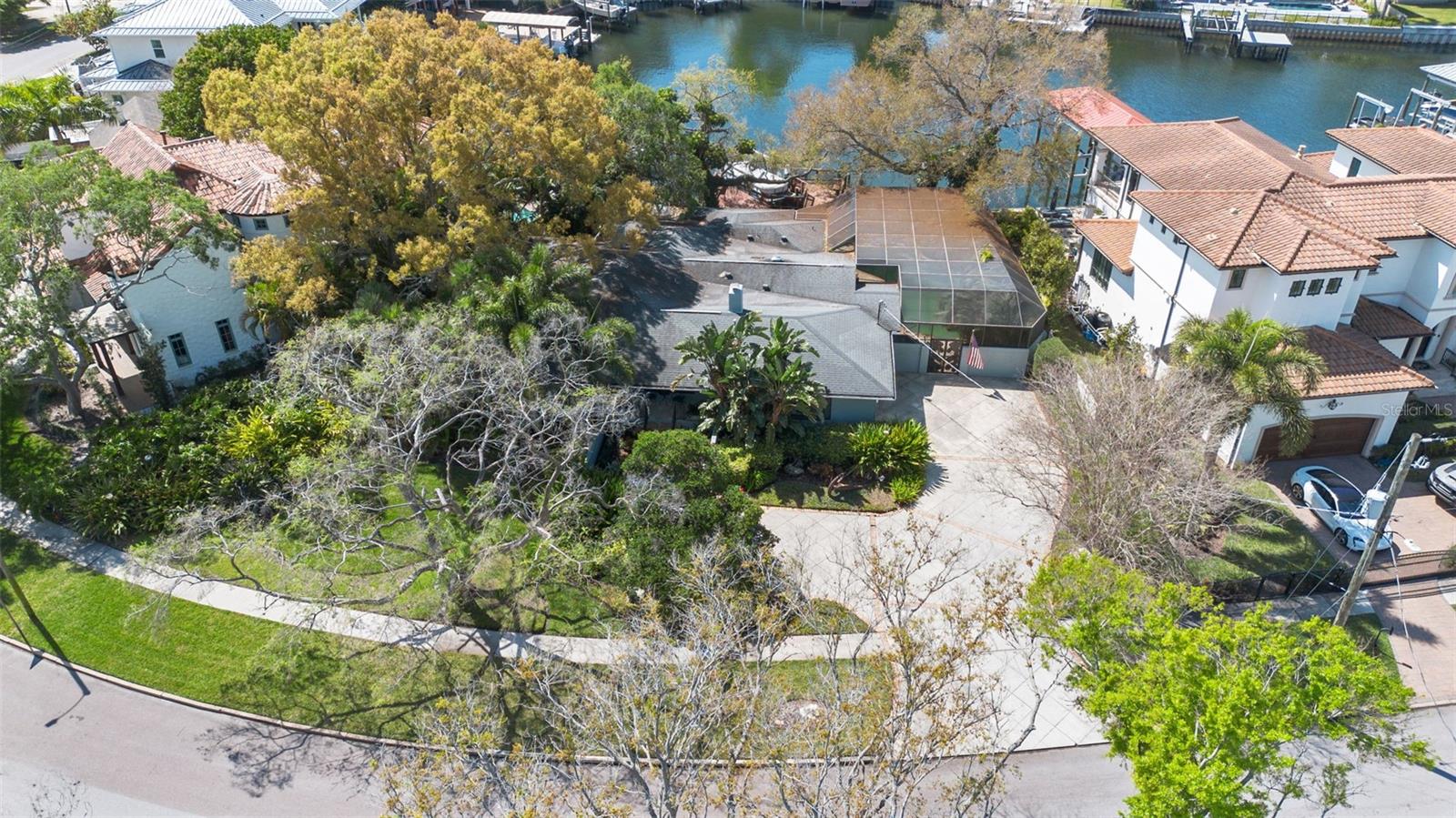 DAVIS ISLANDS PB10 PG52 TO 57 - Residential