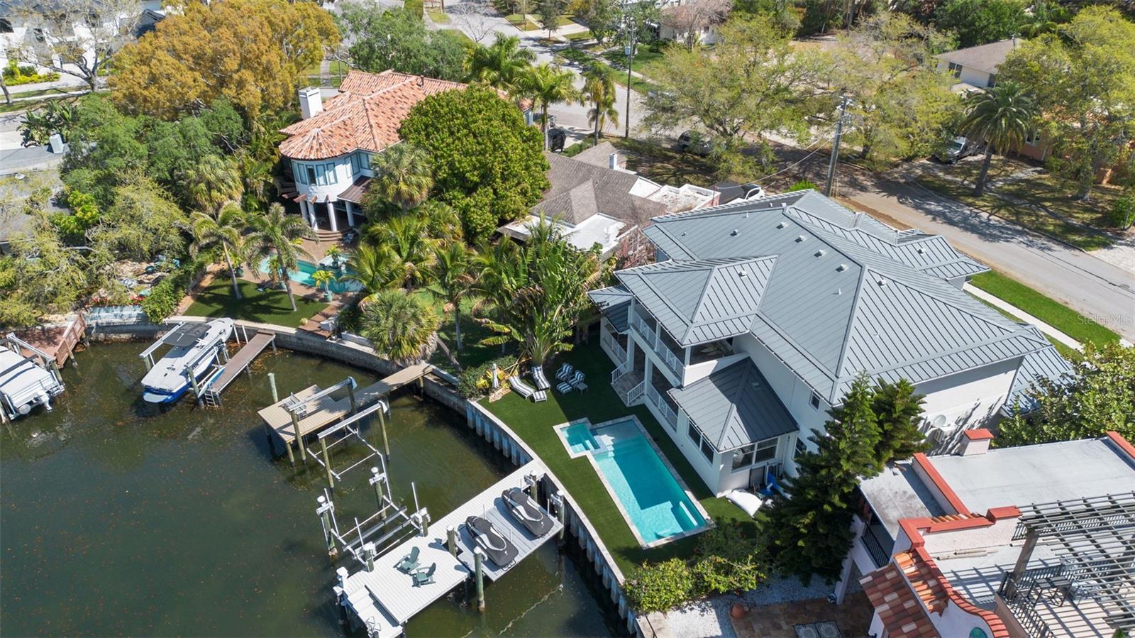 DAVIS ISLANDS PB10 PG52 TO 57 - Residential