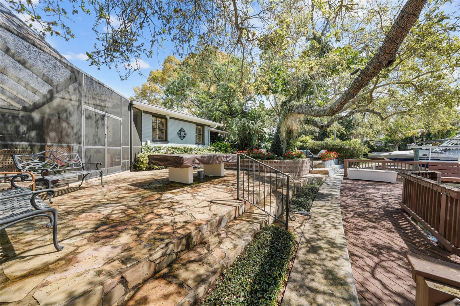 DAVIS ISLANDS PB10 PG52 TO 57 - Residential