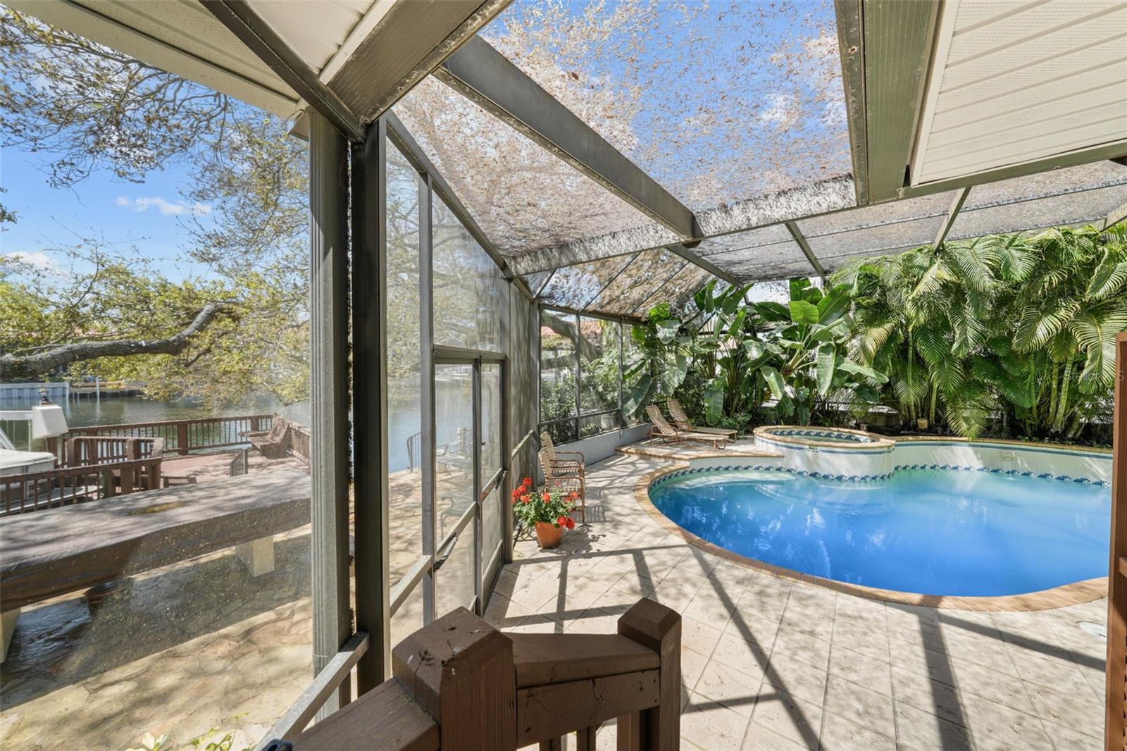 DAVIS ISLANDS PB10 PG52 TO 57 - Residential