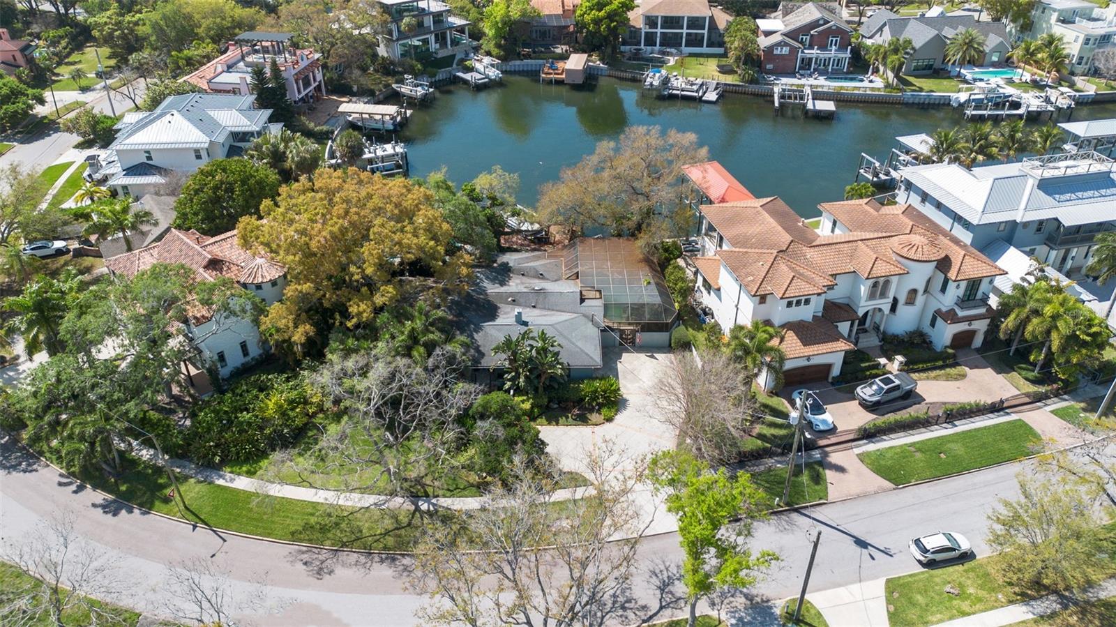 DAVIS ISLANDS PB10 PG52 TO 57 - Residential