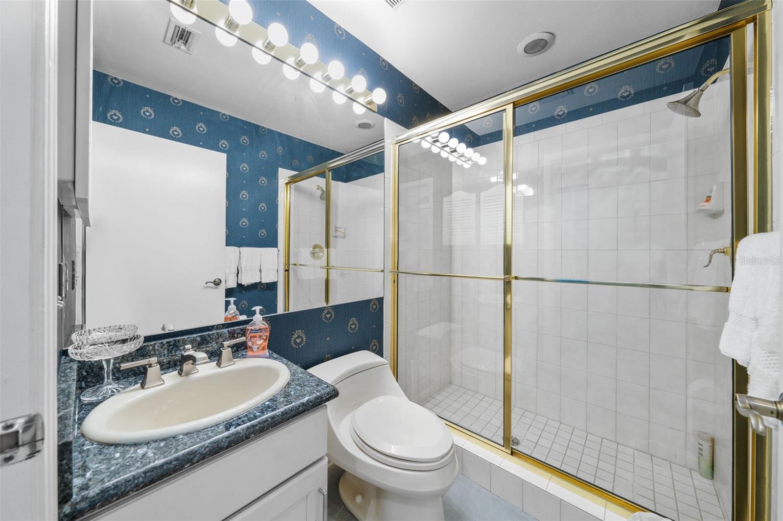 DAVIS ISLANDS PB10 PG52 TO 57 - Residential