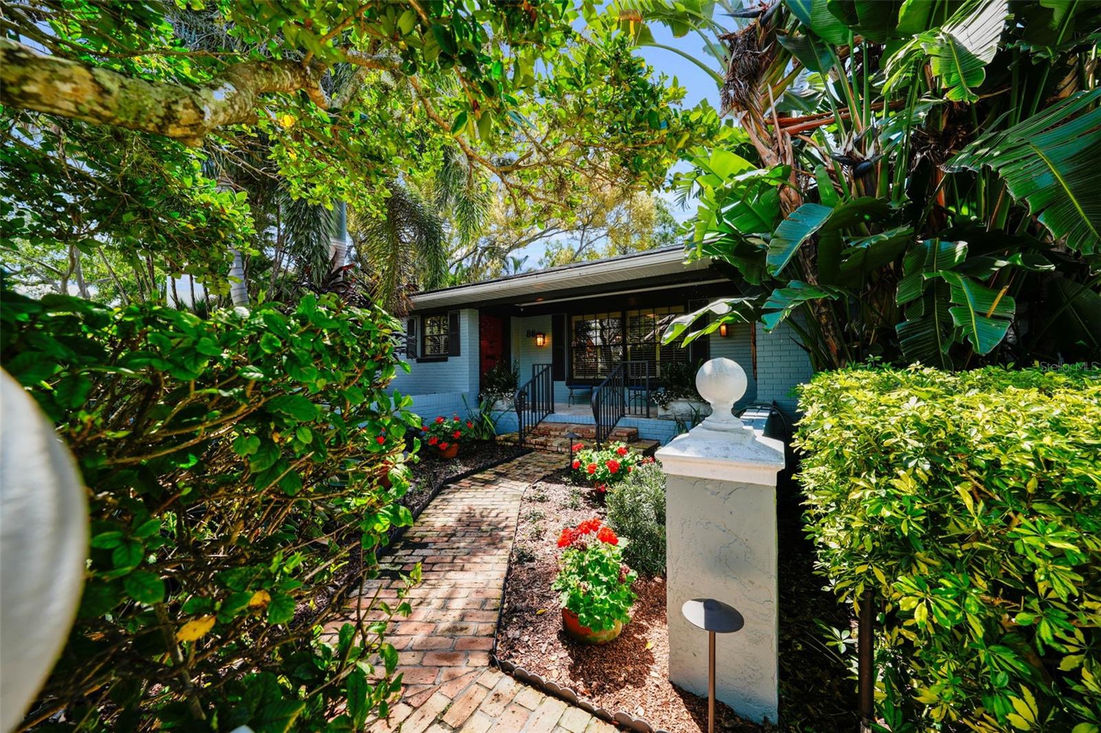 DAVIS ISLANDS PB10 PG52 TO 57 - Residential