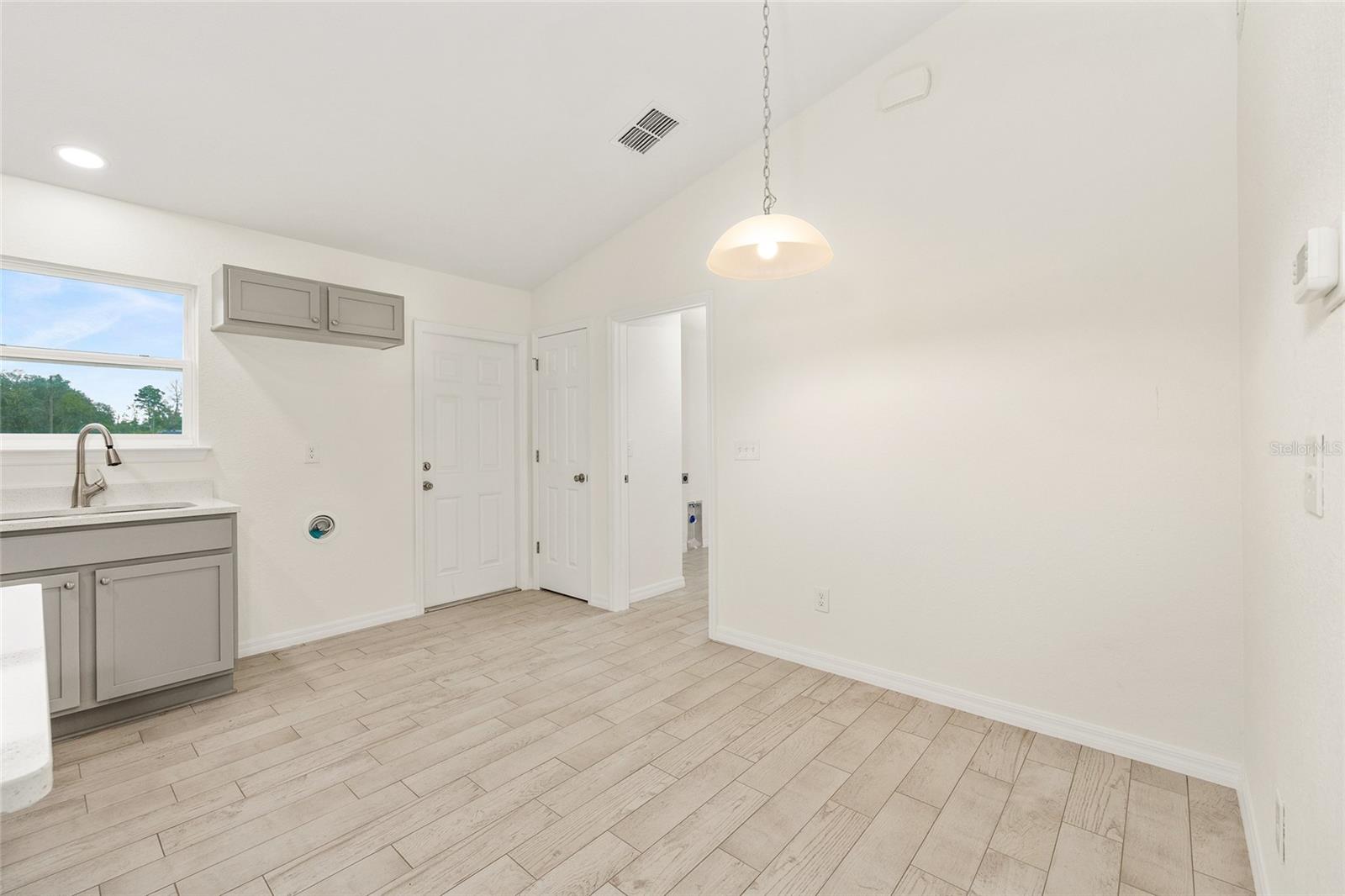 SILVER SPGS SHORES UN 18 - Residential