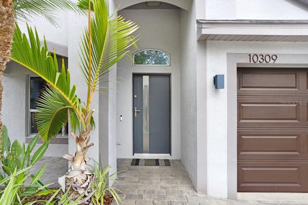 Photo of 10309 Seabridge Way, Tampa, FL 33626 (MLS # TB8336531)