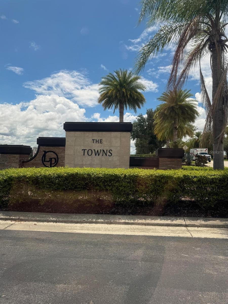 TOWNS OF LEGACY PARK - Residential Lease