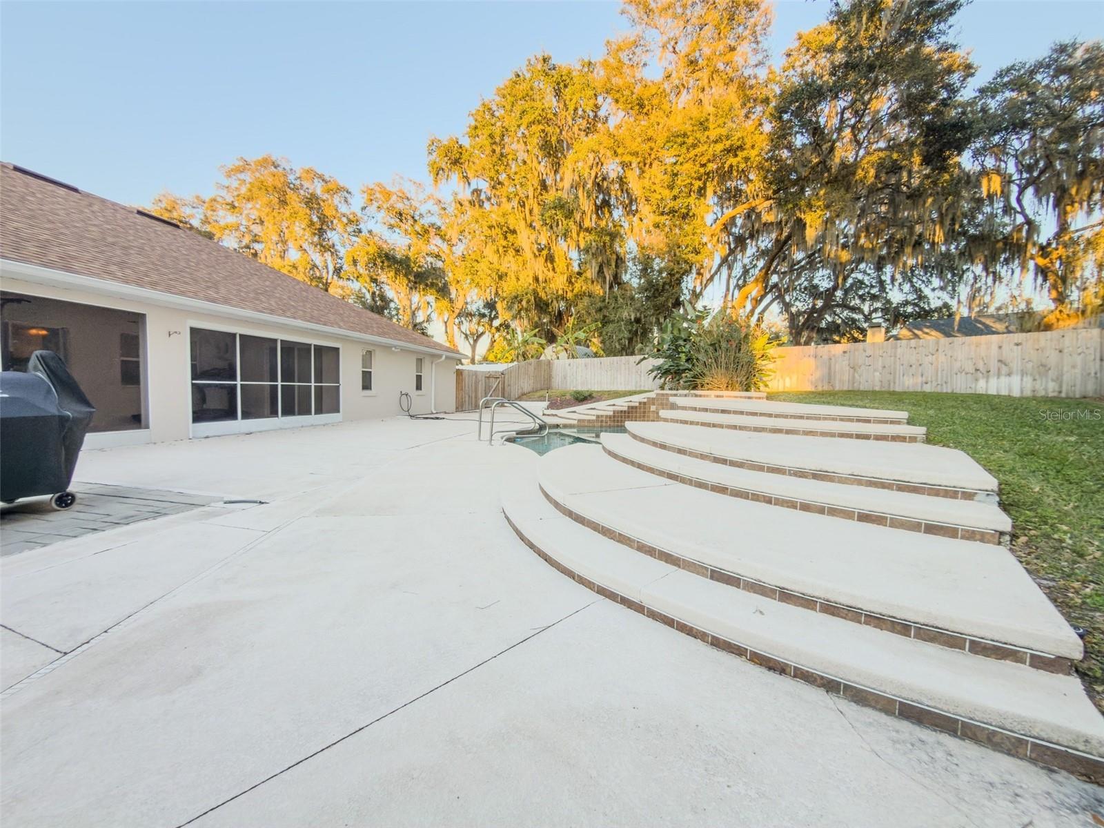 LEESBURG THE PULP MILL SUB - Residential