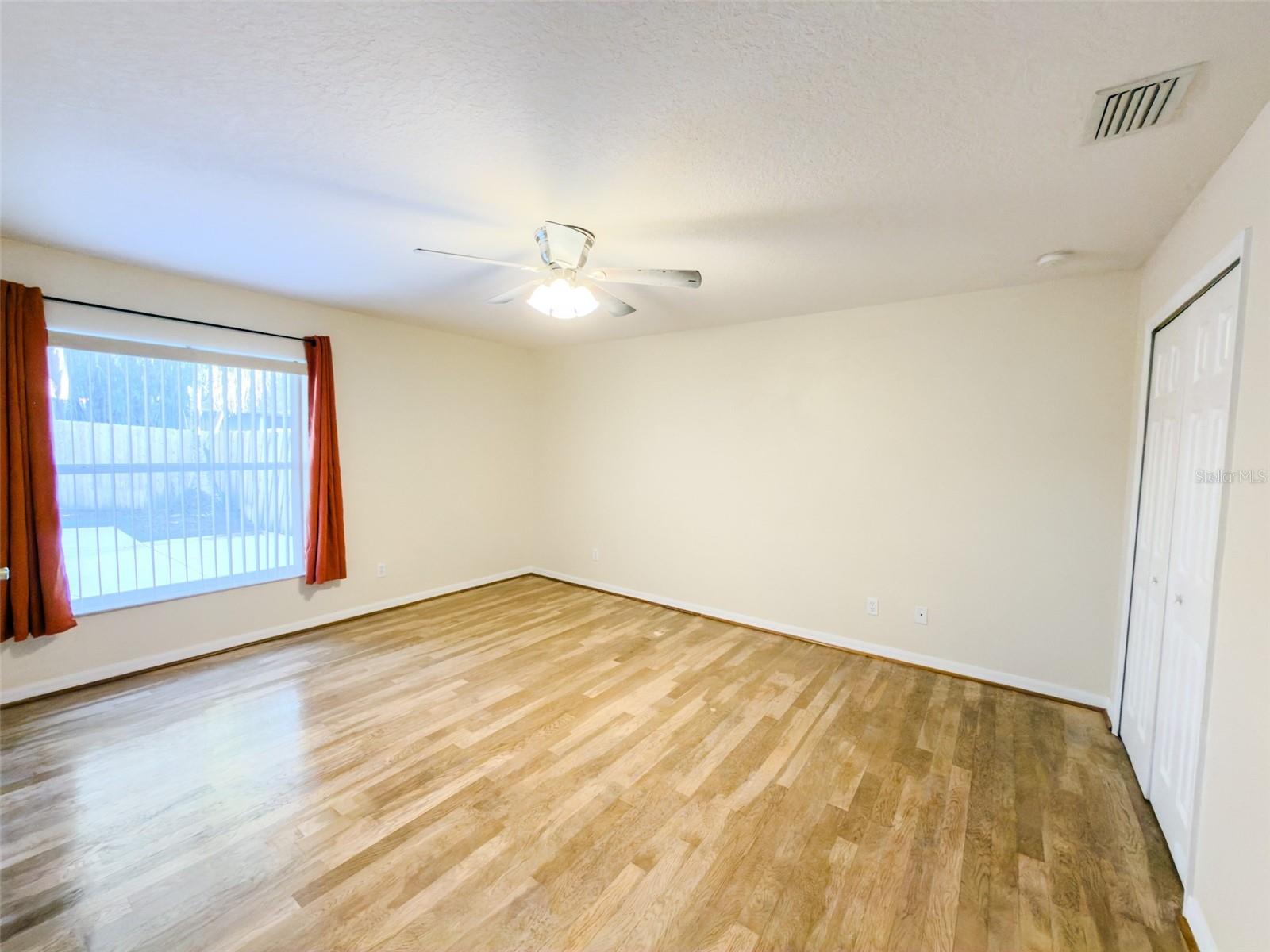 LEESBURG THE PULP MILL SUB - Residential