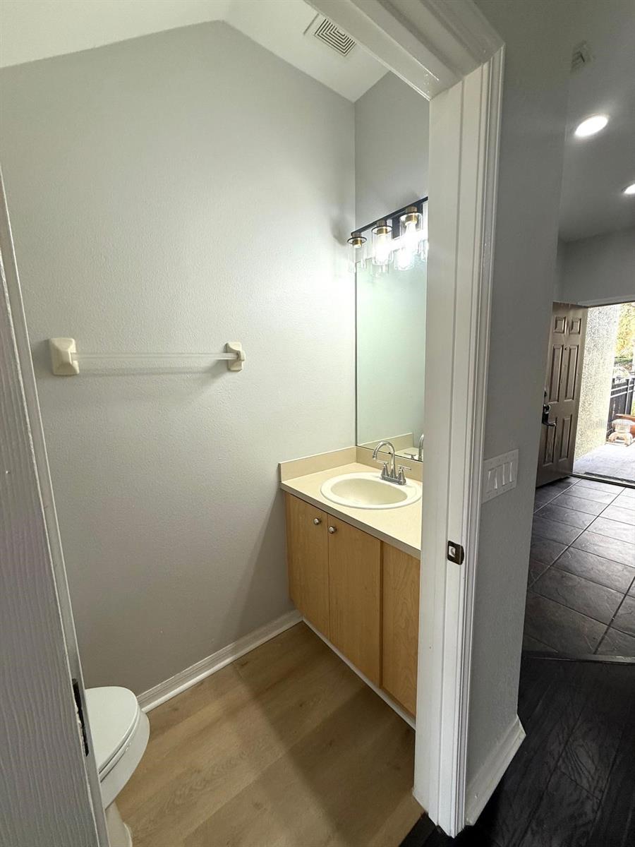 RIVERCREST TWNHMS WEST PHAS - Residential