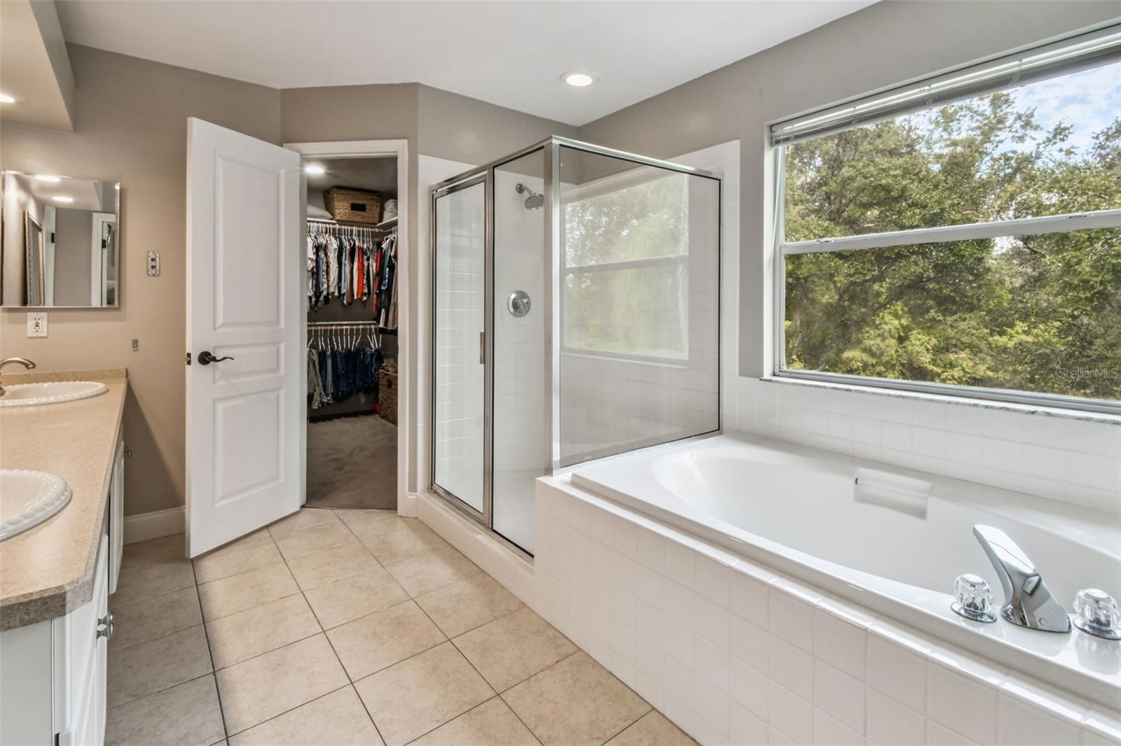 TAMPA PALMS - Residential