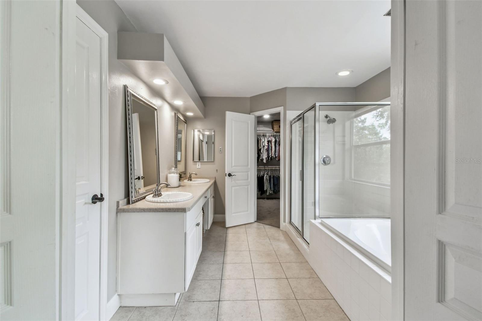 TAMPA PALMS - Residential