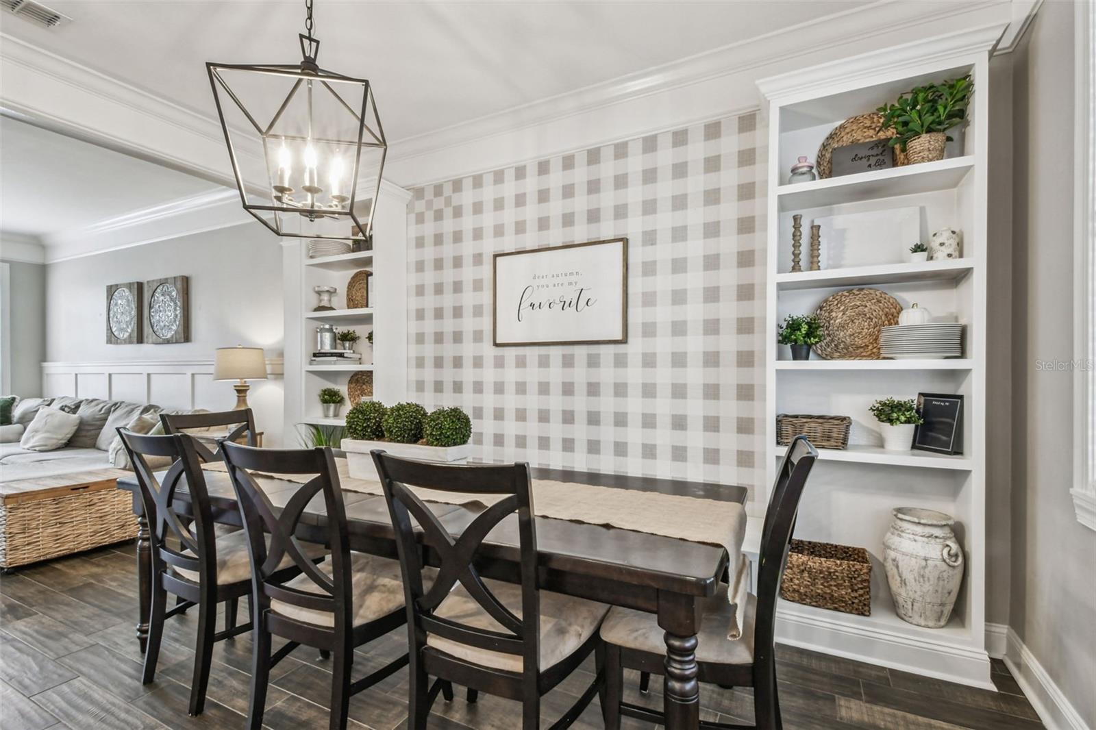 TAMPA PALMS - Residential