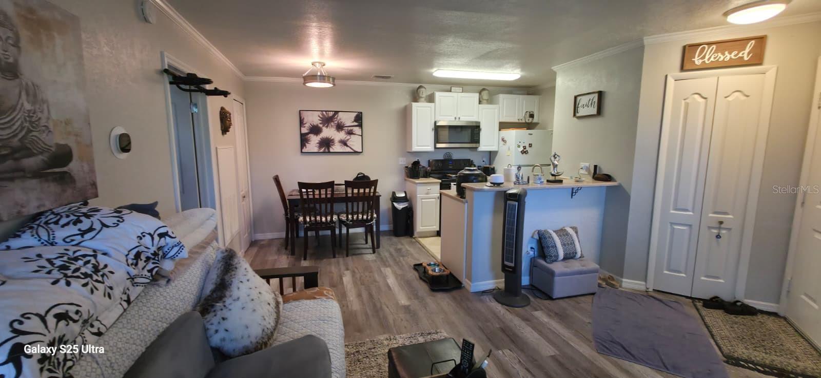 2569 GRASSY POINT DRIVE 113