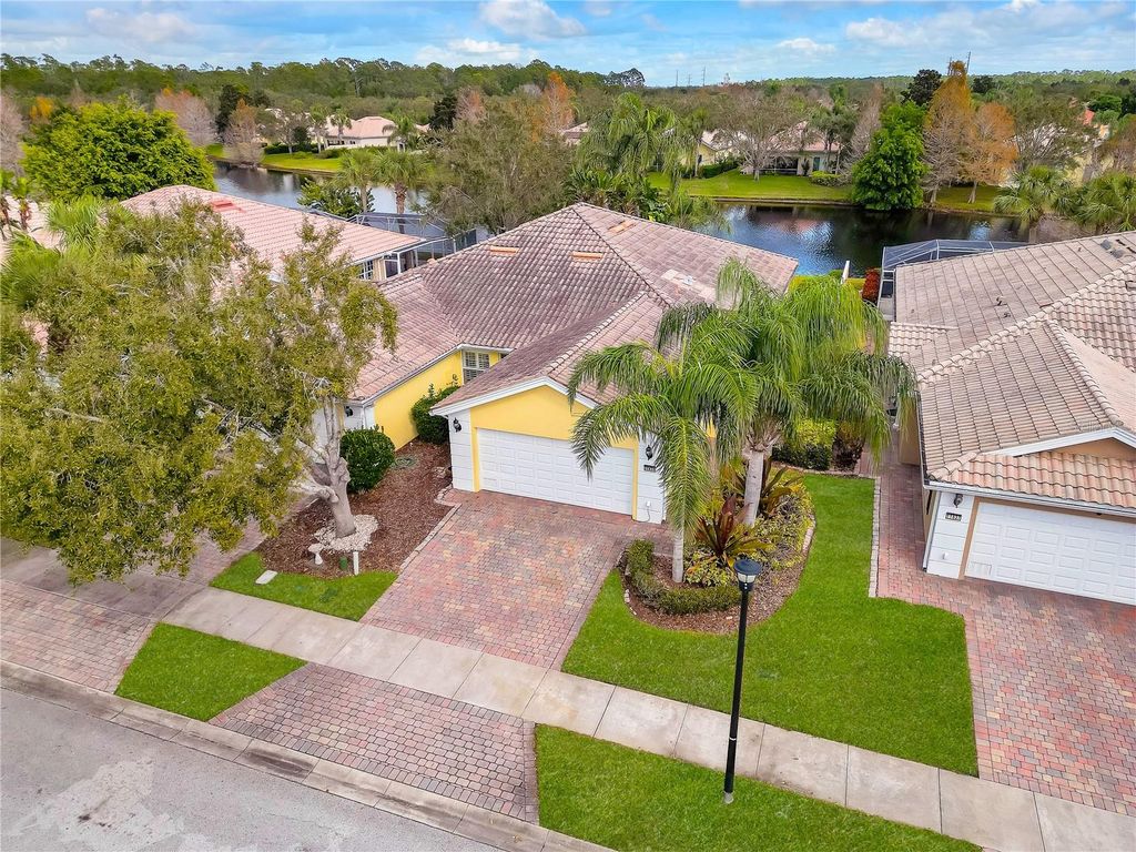 Photo of 11831 Fan Tail Lane, Orlando, FL 32827 (MLS # O6375764)