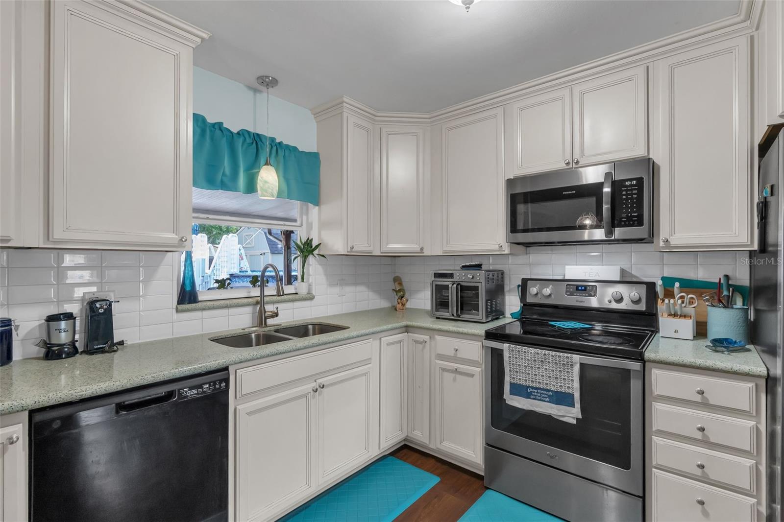 HIGH POINT - Residential