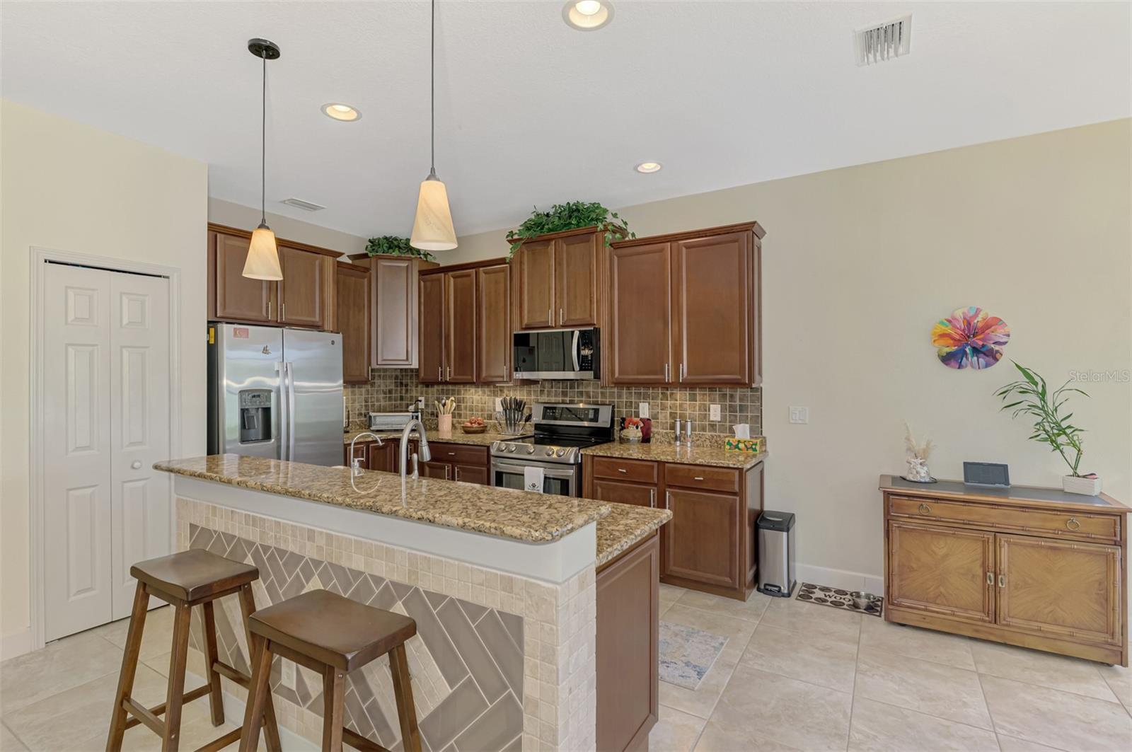 VENETIAN FALLS PH 2 - Residential