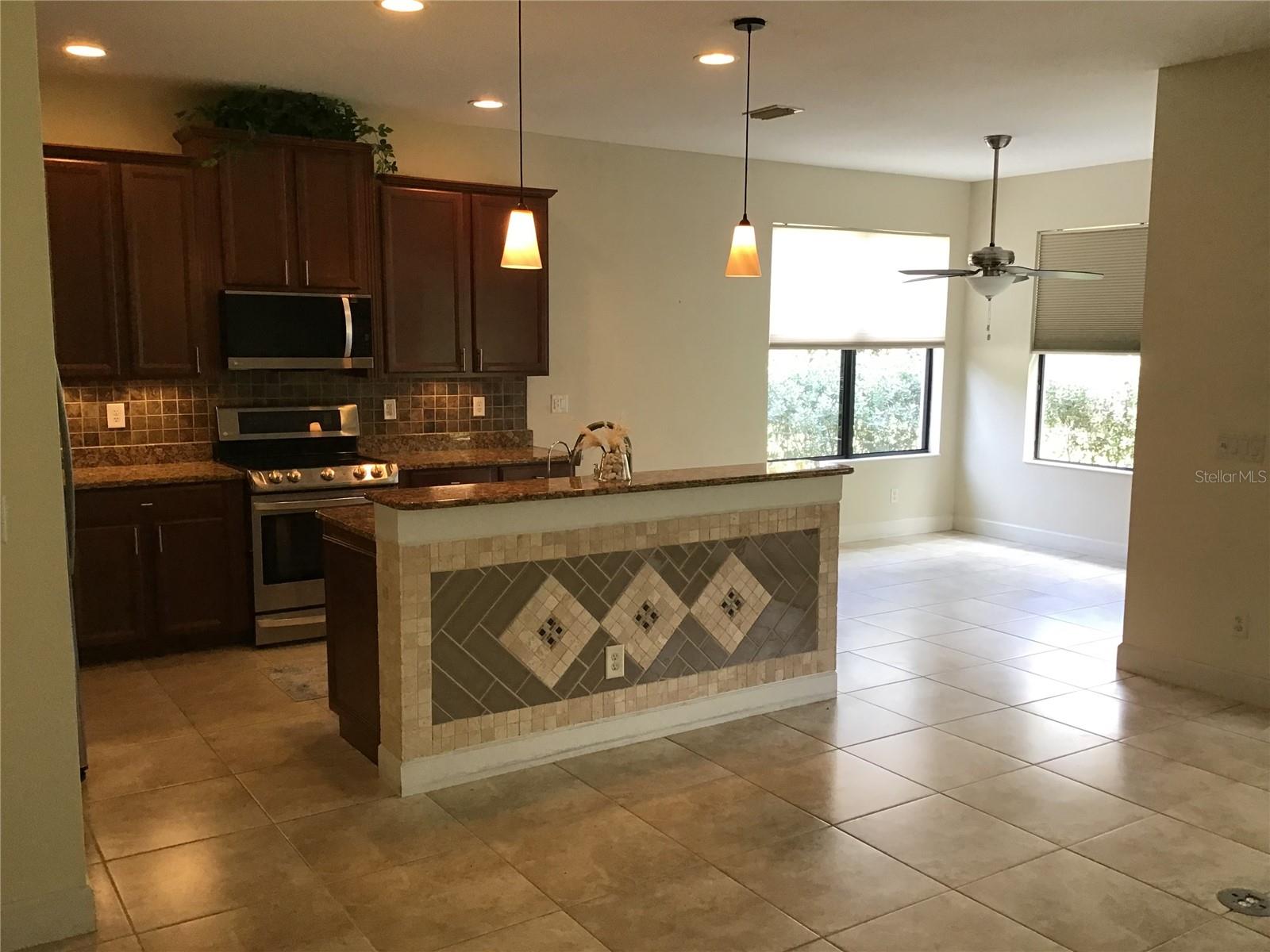 VENETIAN FALLS PH 2 - Residential