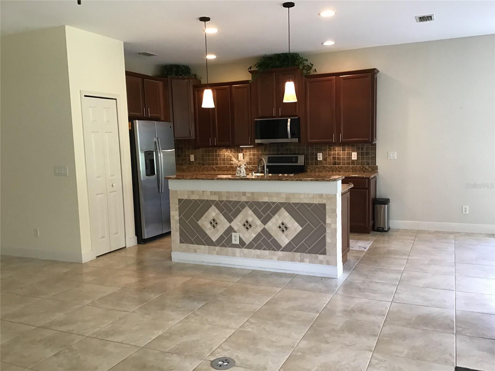 VENETIAN FALLS PH 2 - Residential