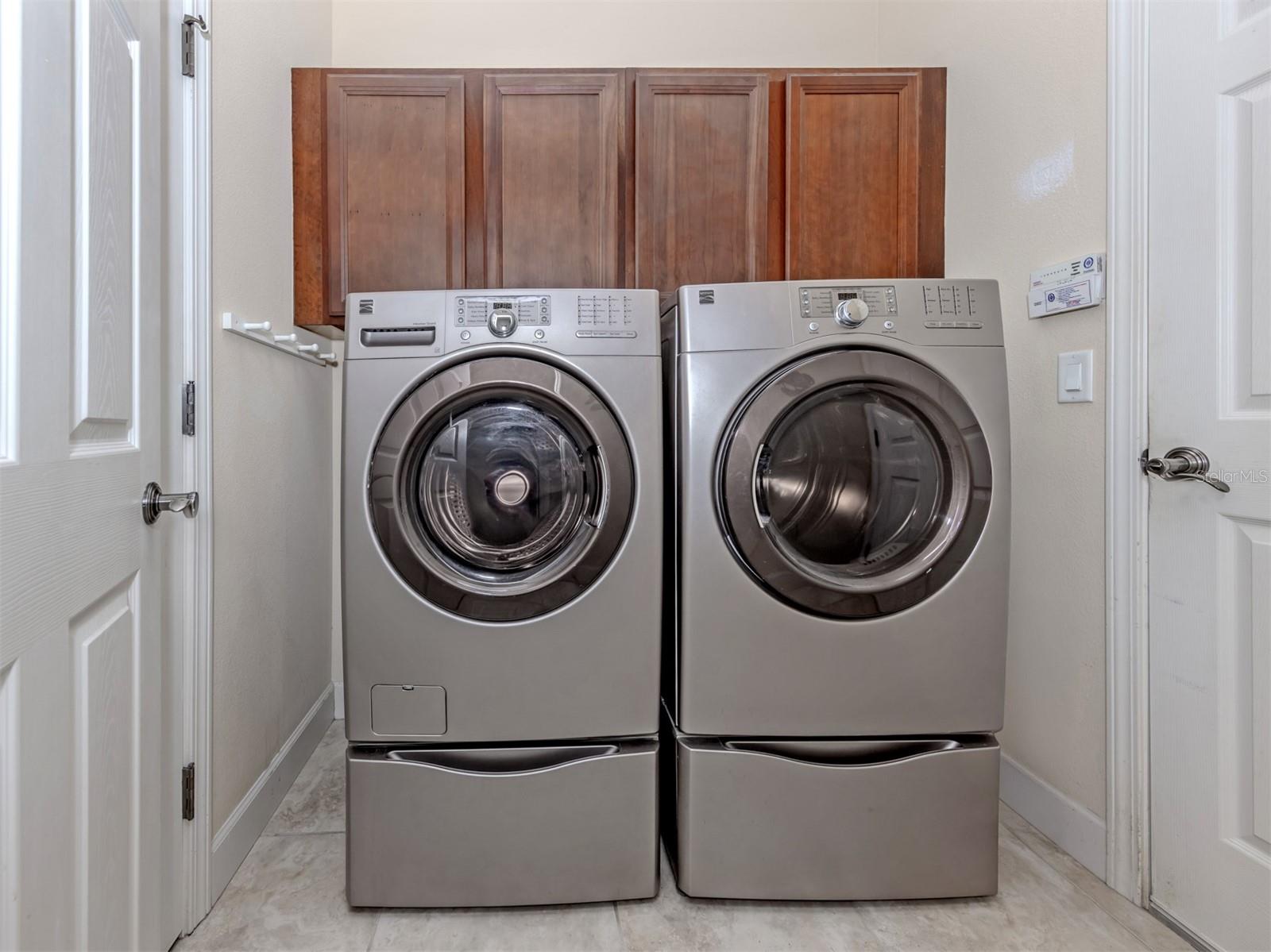 VENETIAN FALLS PH 2 - Residential