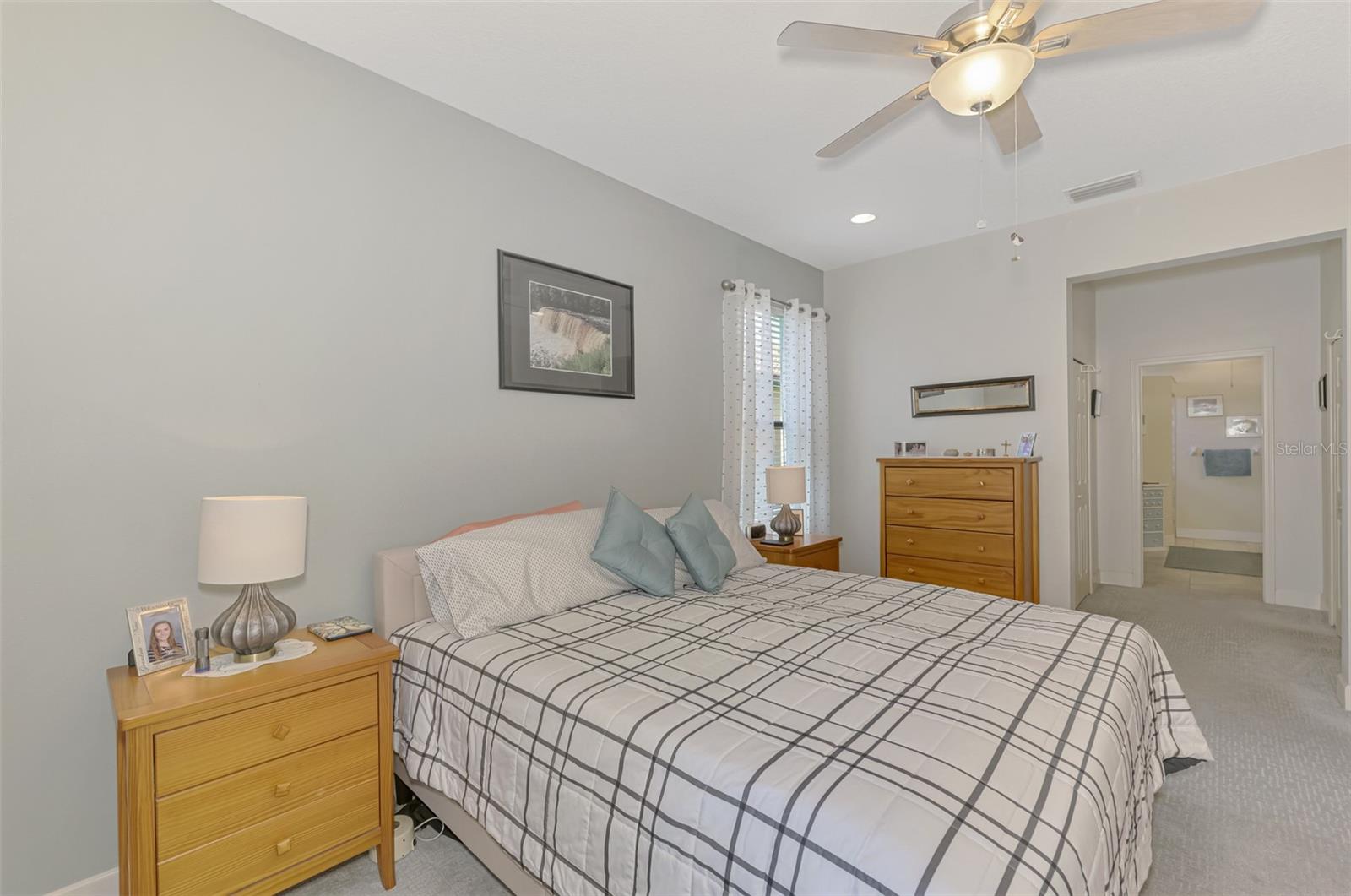 VENETIAN FALLS PH 2 - Residential