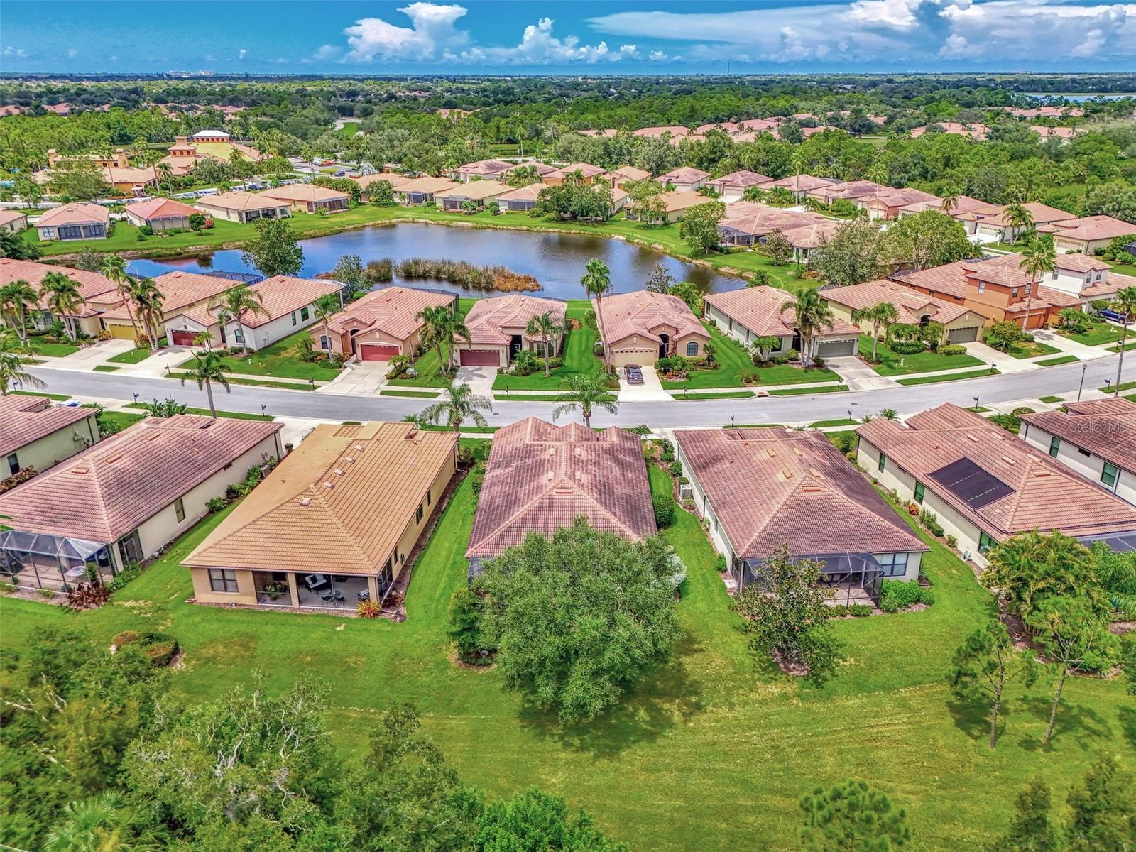 VENETIAN FALLS PH 2 - Residential