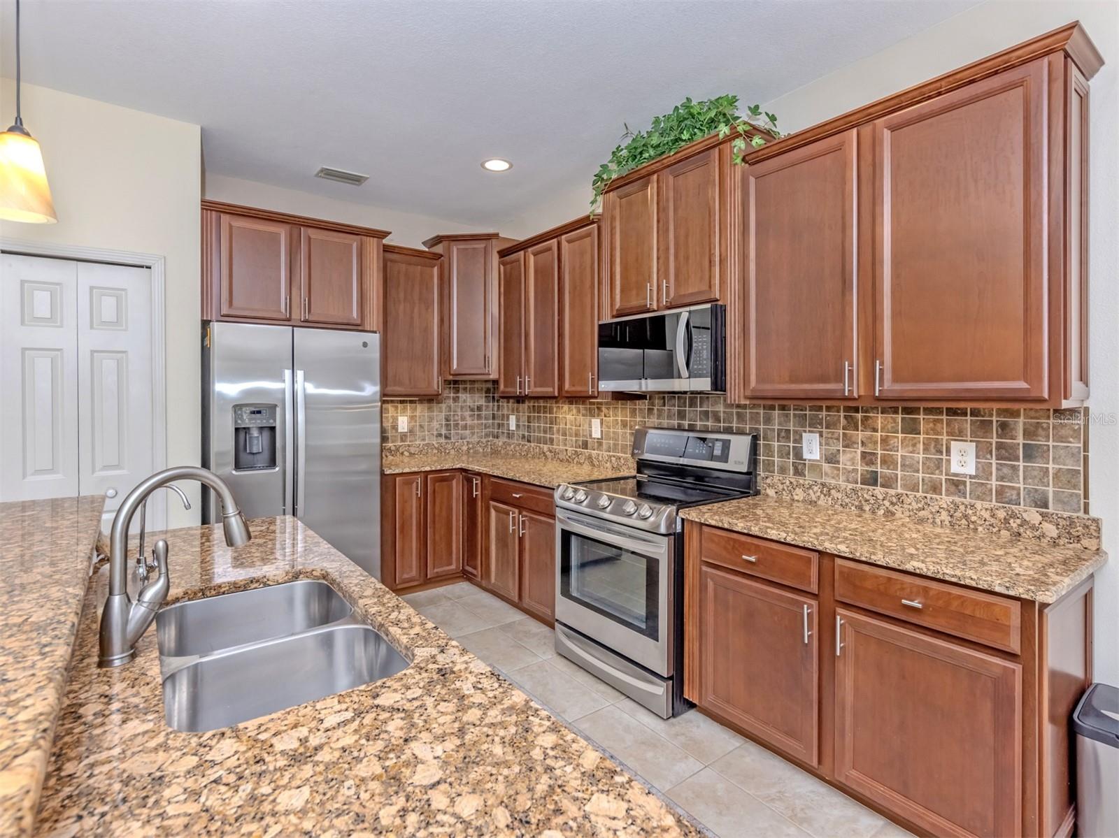 VENETIAN FALLS PH 2 - Residential