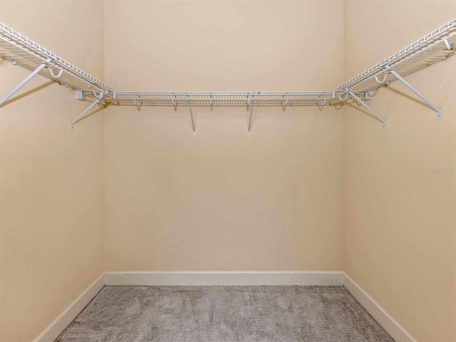 VENETIAN FALLS PH 2 - Residential