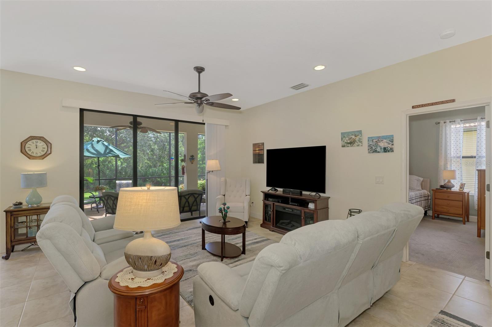 VENETIAN FALLS PH 2 - Residential