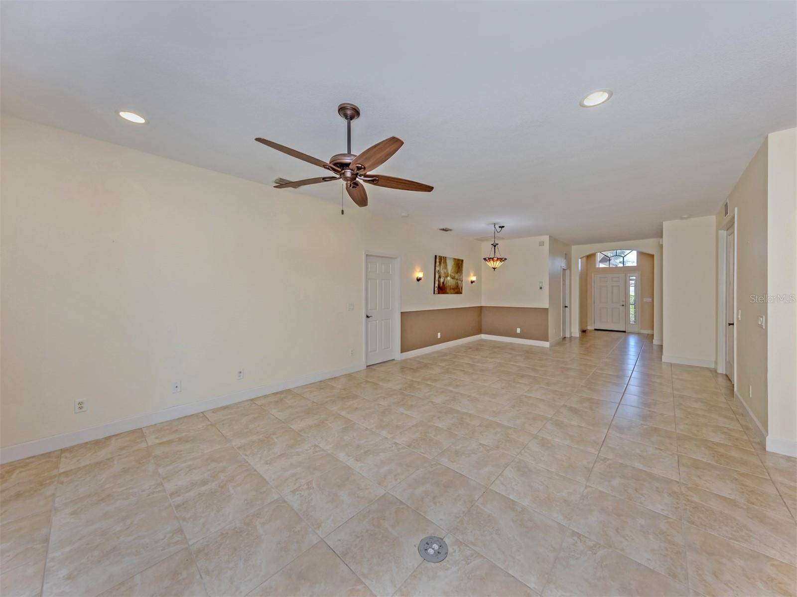 VENETIAN FALLS PH 2 - Residential